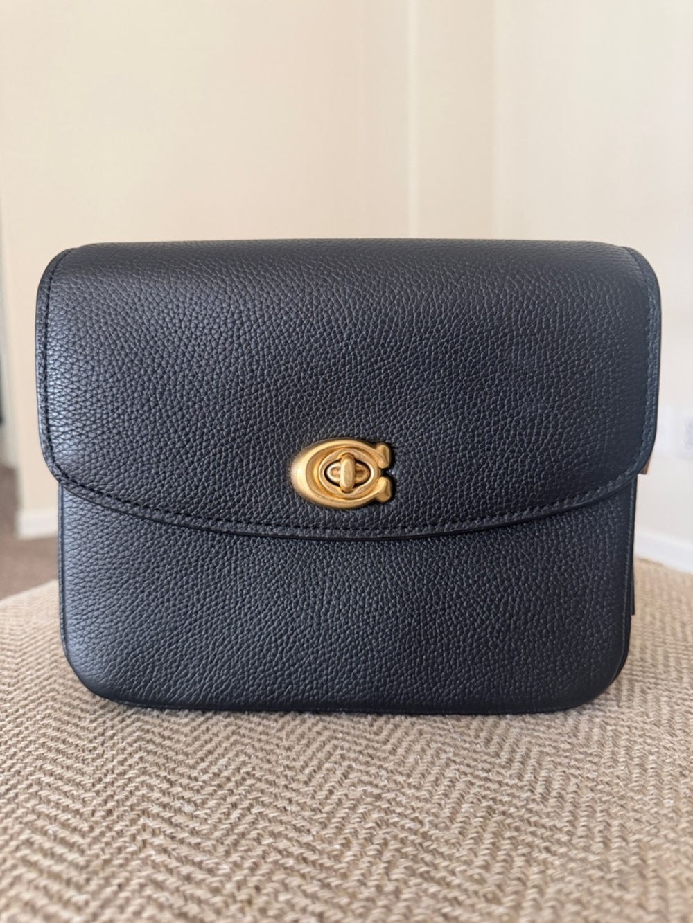 Coach Cassie Leather Crossbody Bag 19 - Picture 2 of 13